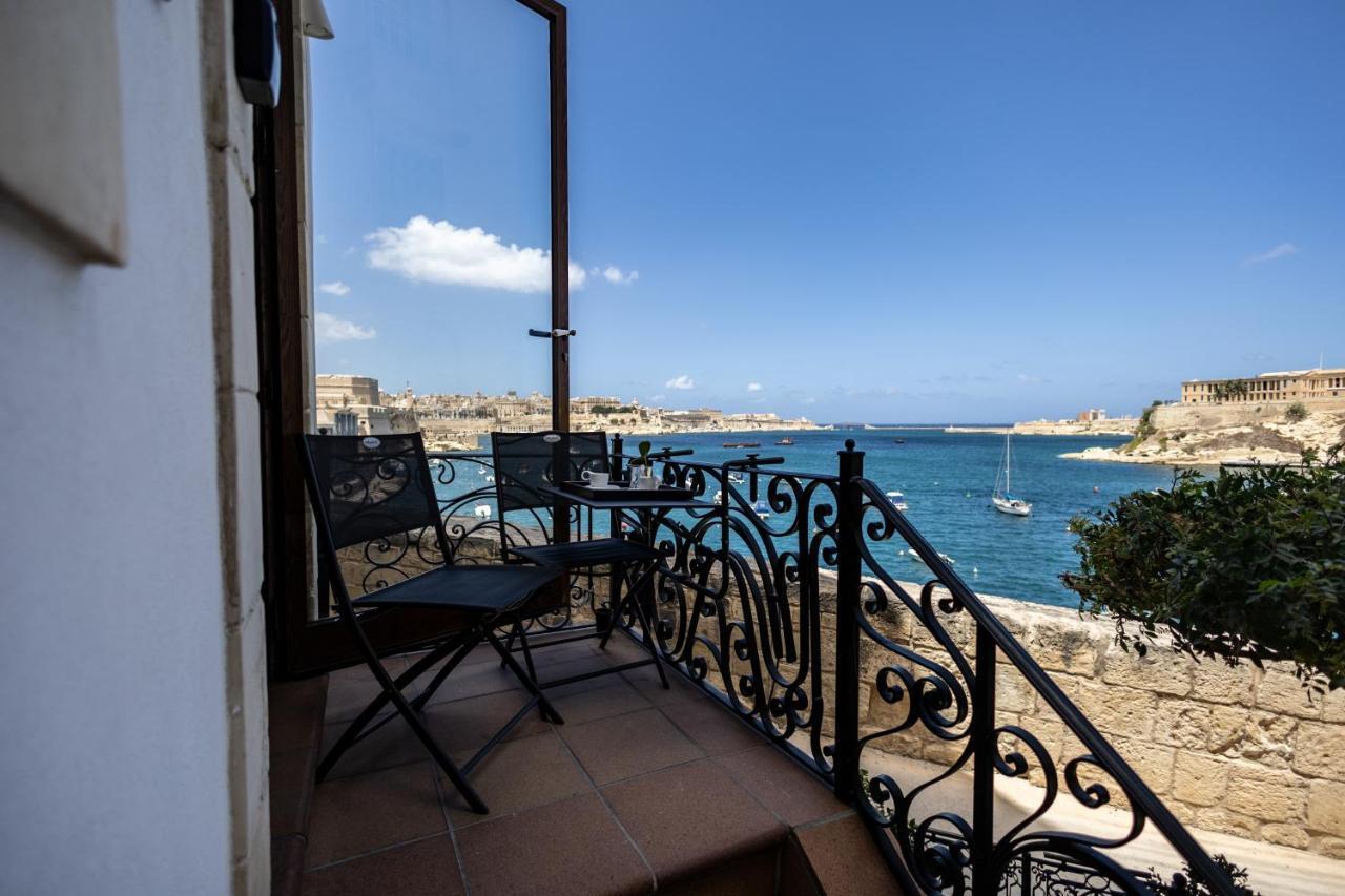 Blue Eye - Waterfront Home In A Scenic Location Birgu Bagian luar foto