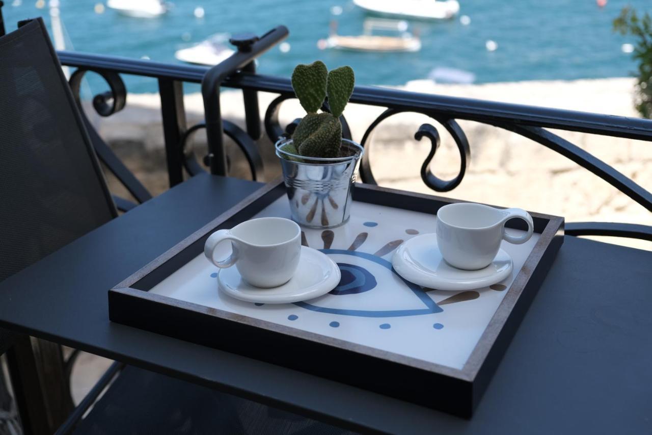 Blue Eye - Waterfront Home In A Scenic Location Birgu Bagian luar foto